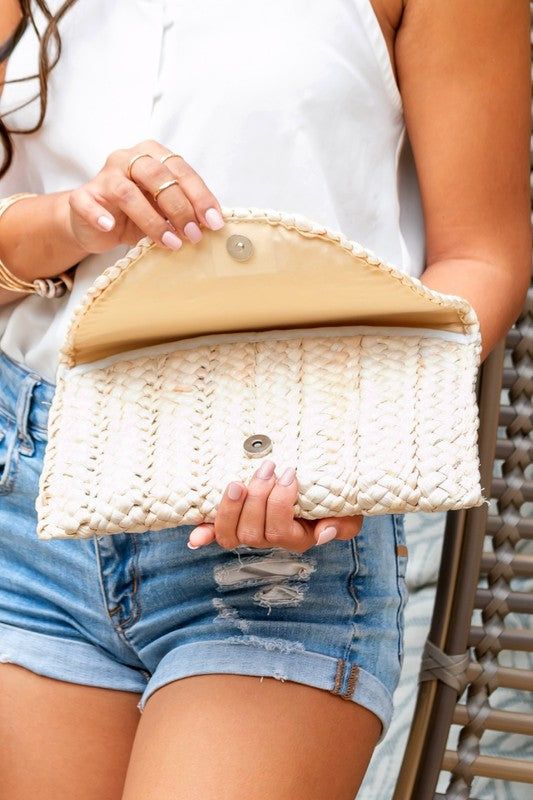 Fold Over Straw Clutch - LK’s Boutique